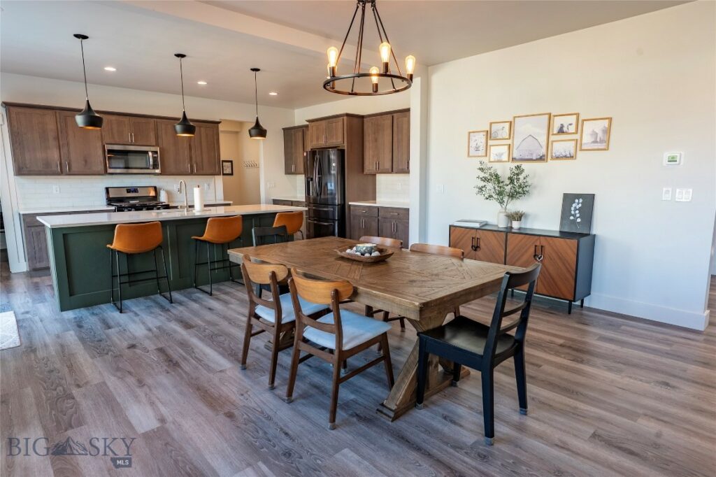1704 Wyatt Earp Court