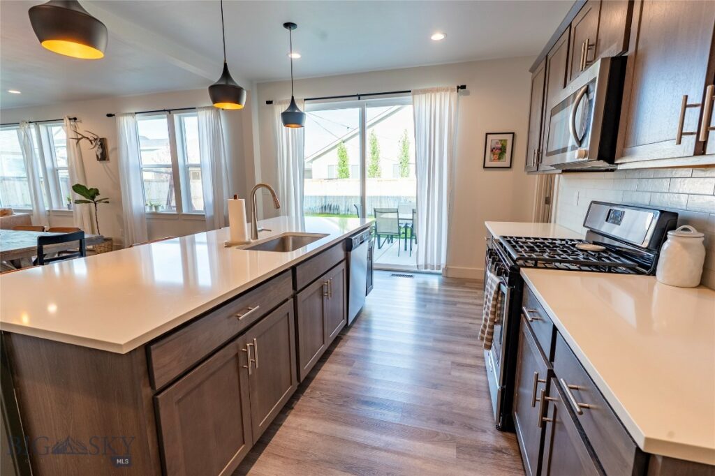 1704 Wyatt Earp Court