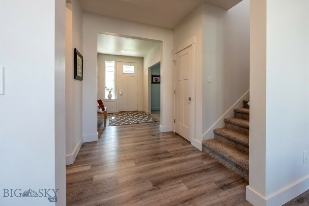 1704 Wyatt Earp Court