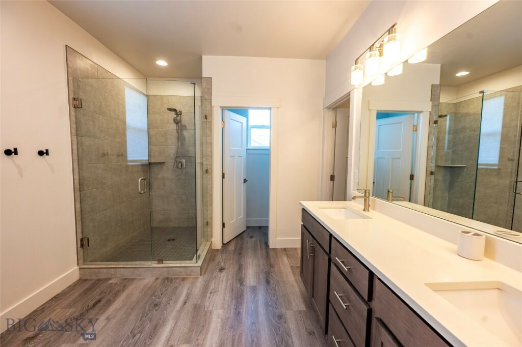 1704 Wyatt Earp Court