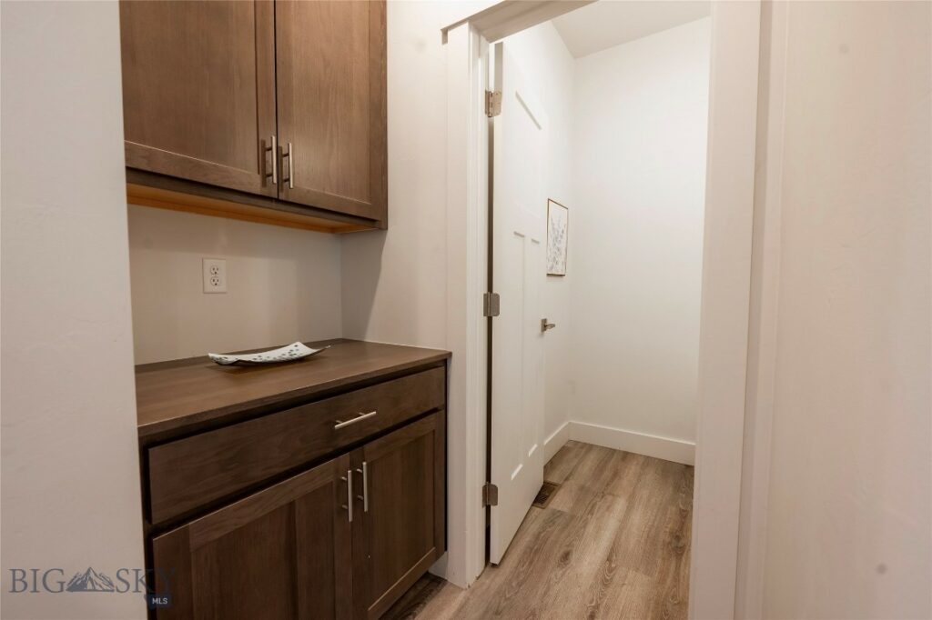1704 Wyatt Earp Court