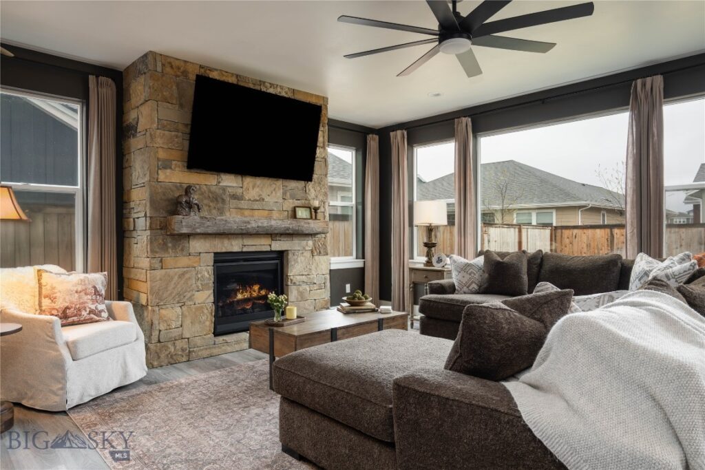 1704 Wyatt Earp Court