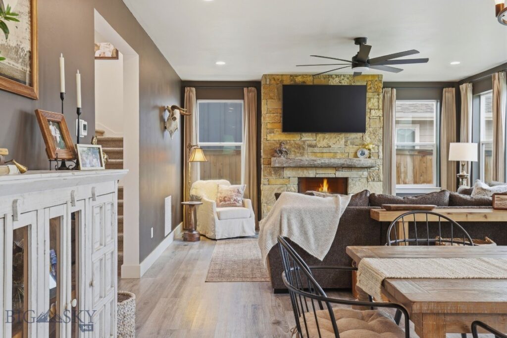1704 Wyatt Earp Court
