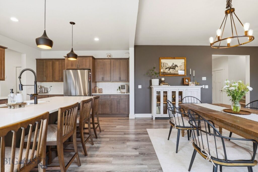 1704 Wyatt Earp Court