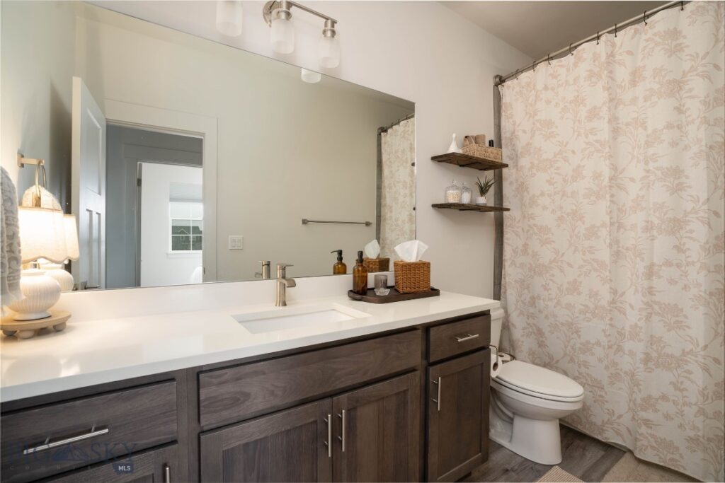 1704 Wyatt Earp Court