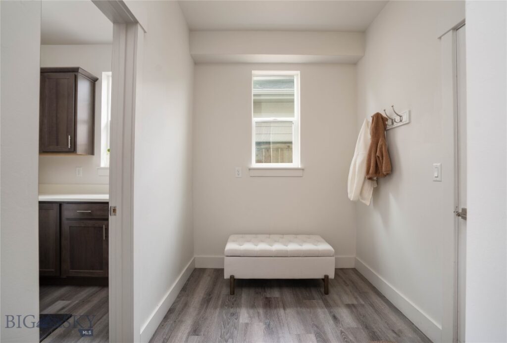 1704 Wyatt Earp Court