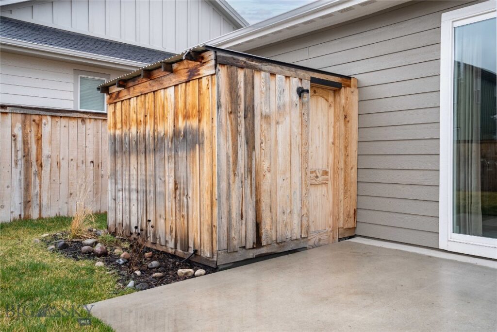 1704 Wyatt Earp Court