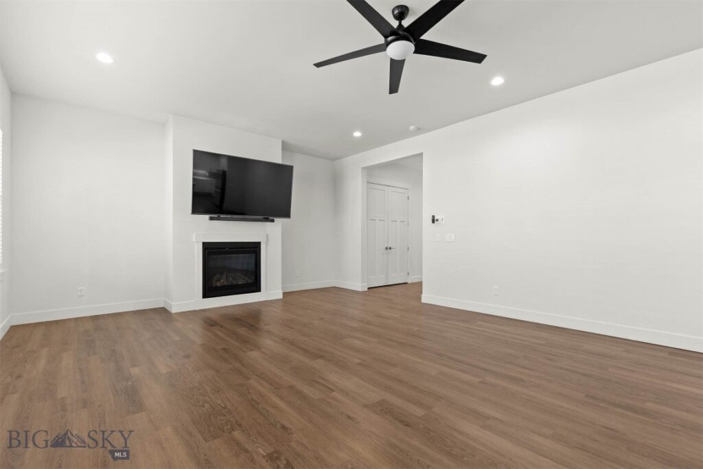 1705 Wyatt Earp Court