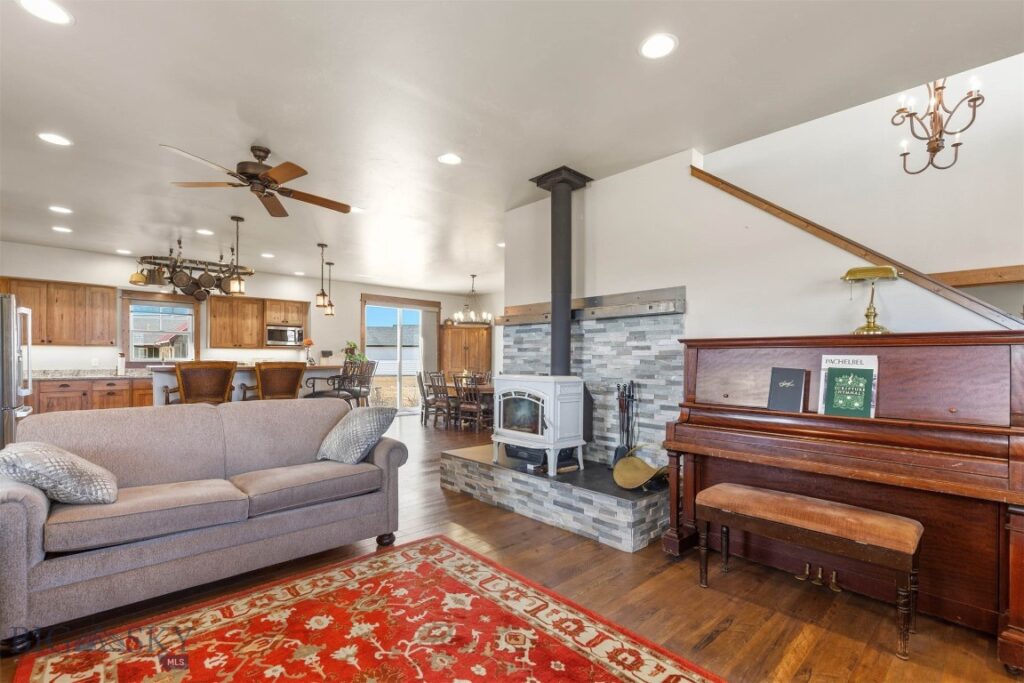 1707 Roundup Boulevard