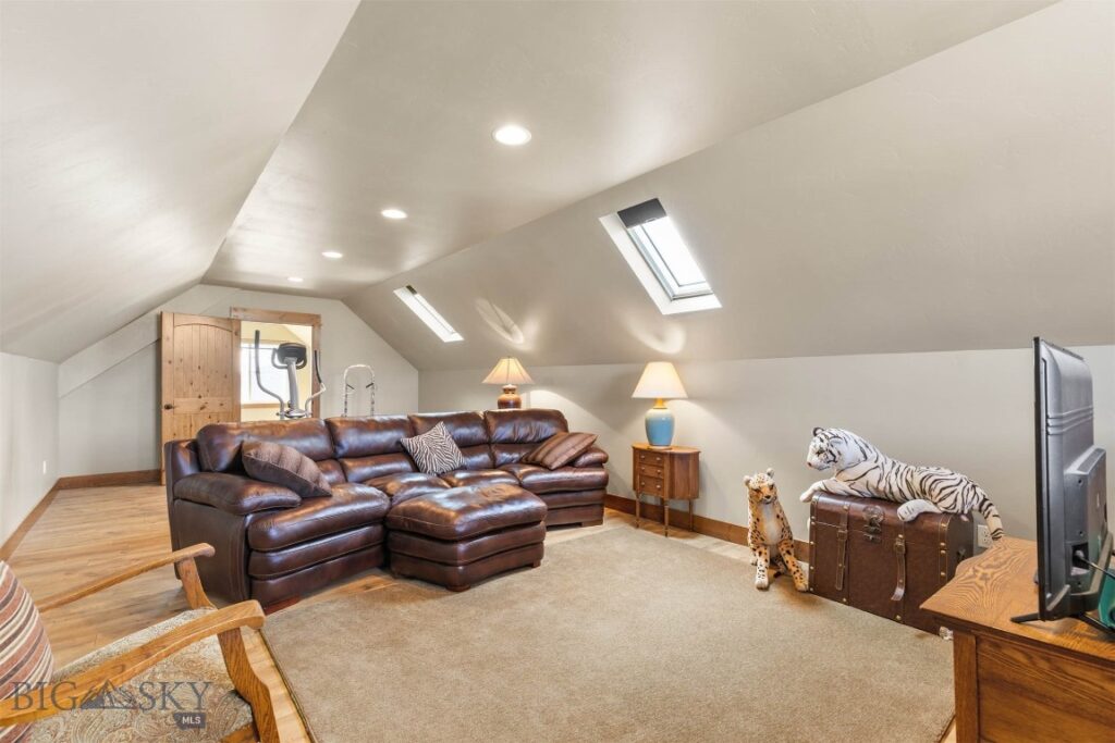 1707 Roundup Boulevard