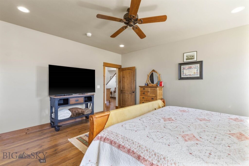 1707 Roundup Boulevard