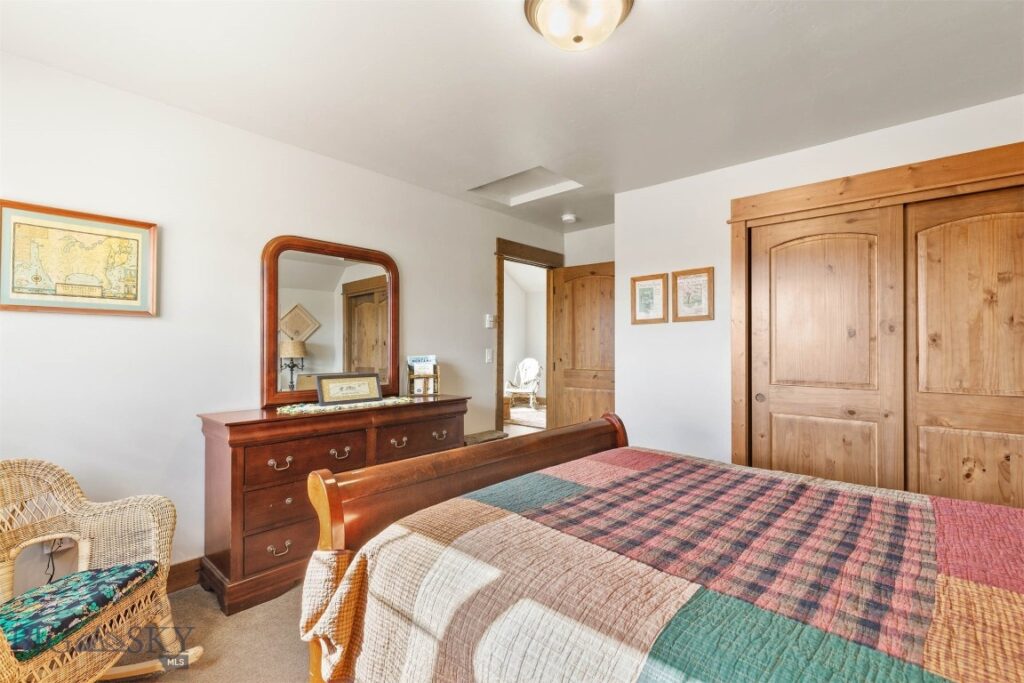 1707 Roundup Boulevard