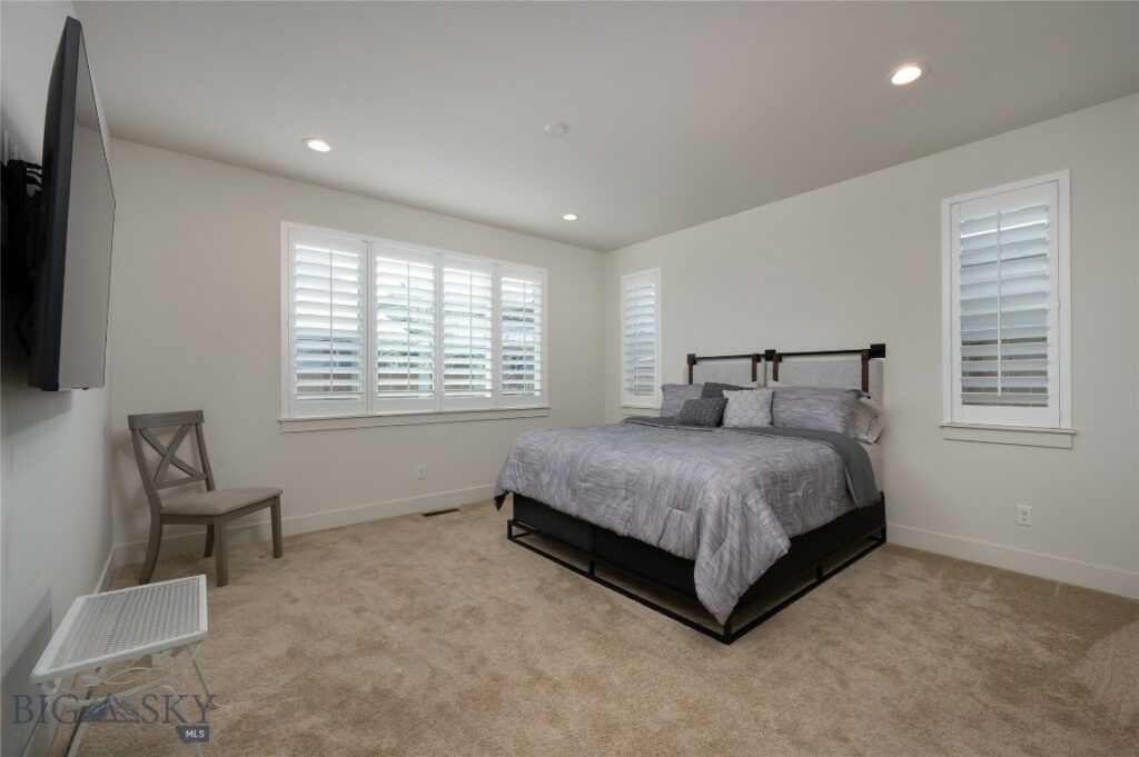 1710 Wyatt Earp Court