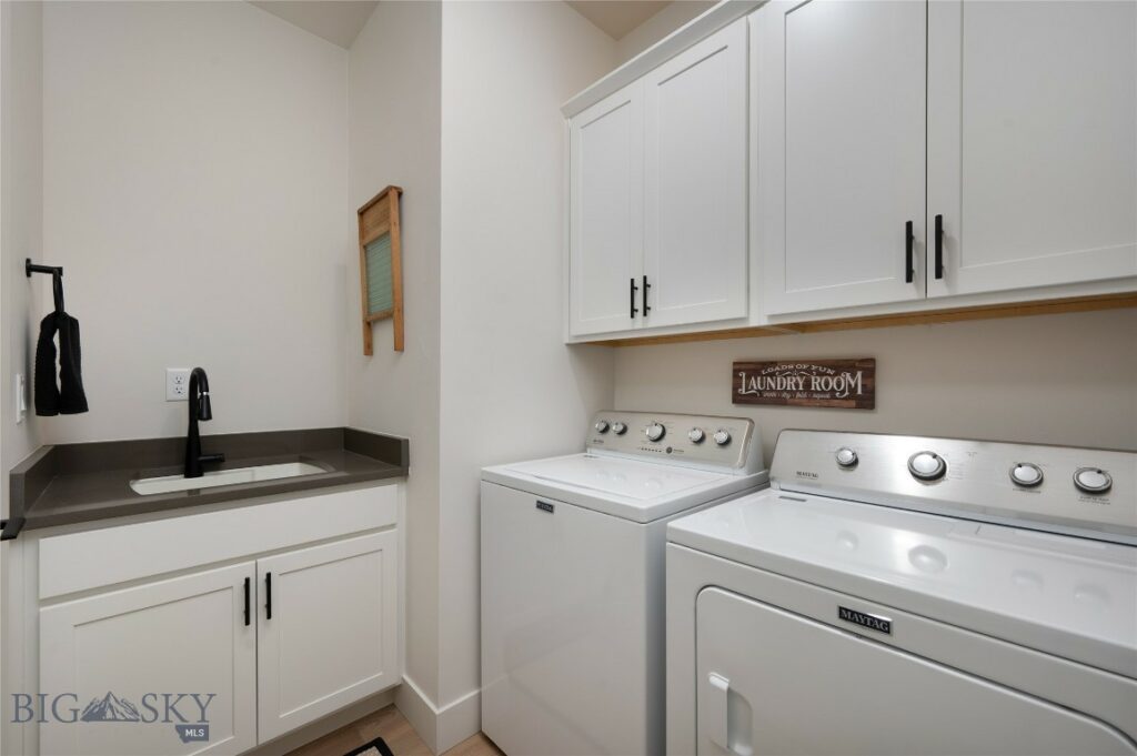 1710 Wyatt Earp Court