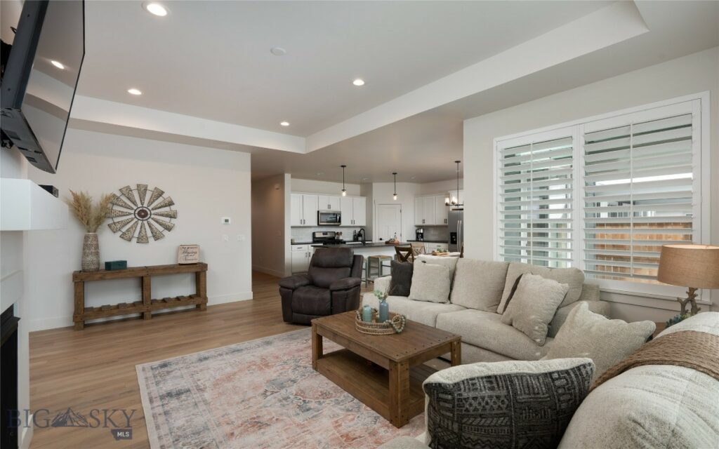 1710 Wyatt Earp Court