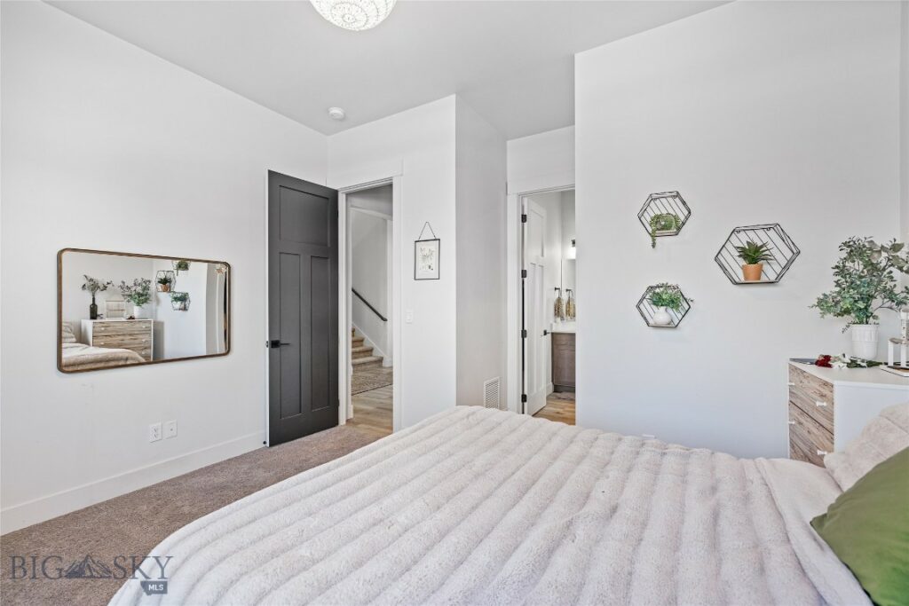 1711 Wyatt Earp Court