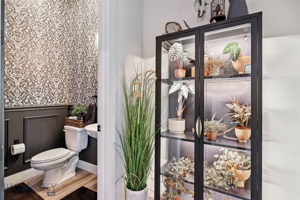 1711 Wyatt Earp Court