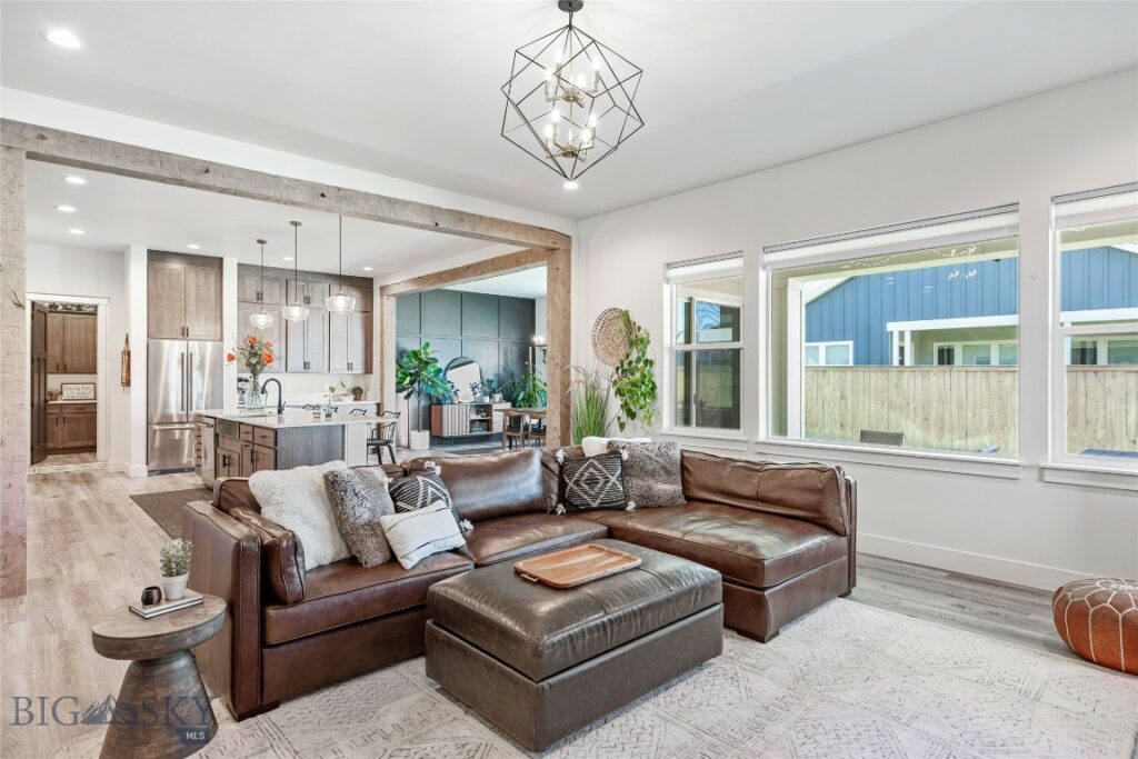 1711 Wyatt Earp Court