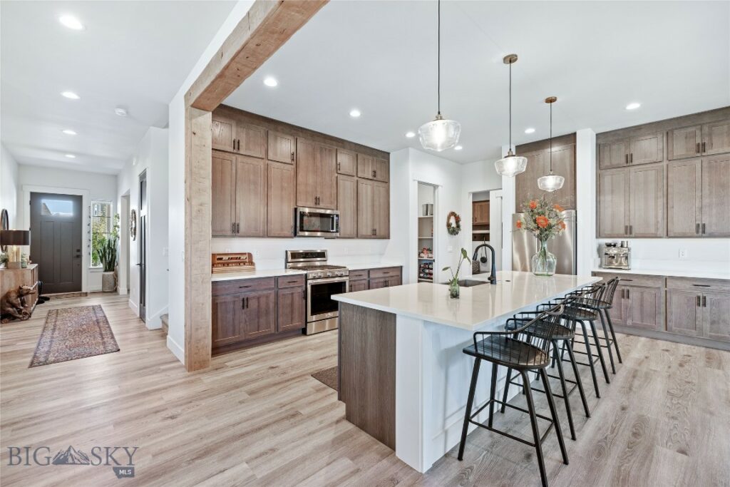 1711 Wyatt Earp Court