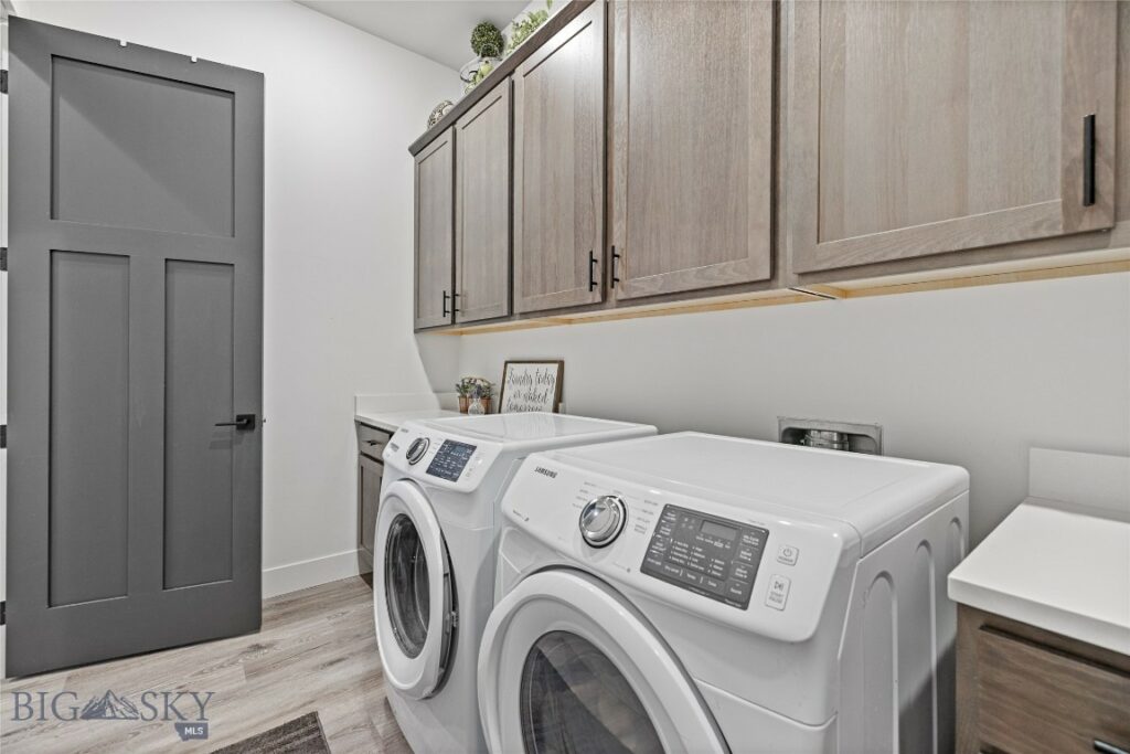 1711 Wyatt Earp Court