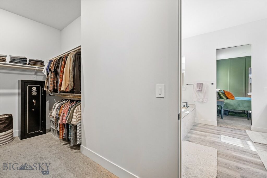 1711 Wyatt Earp Court