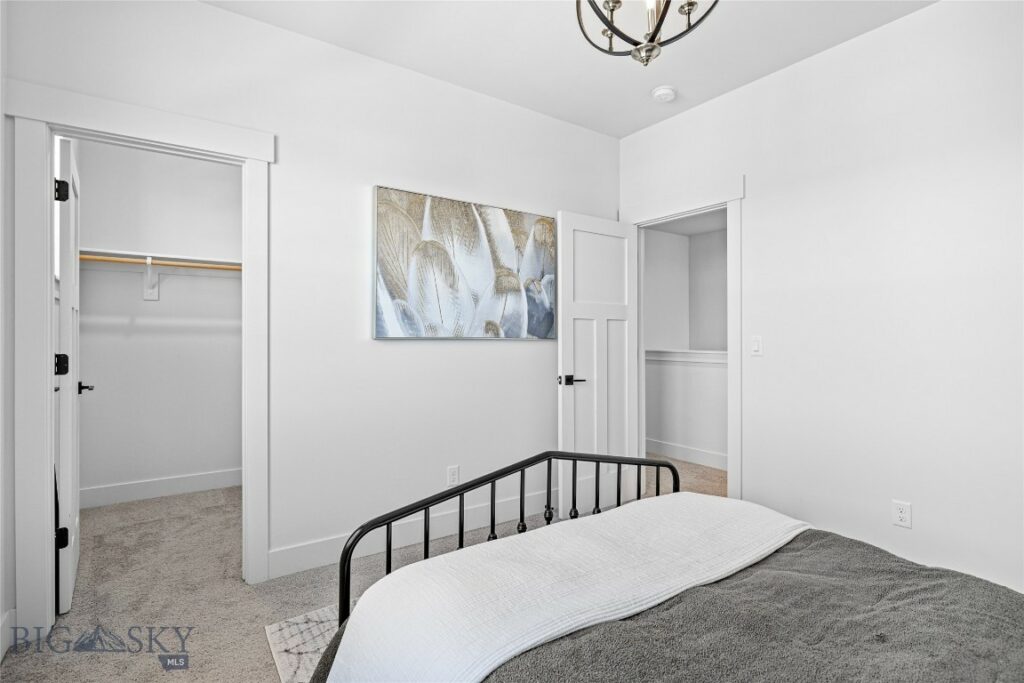 1711 Wyatt Earp Court