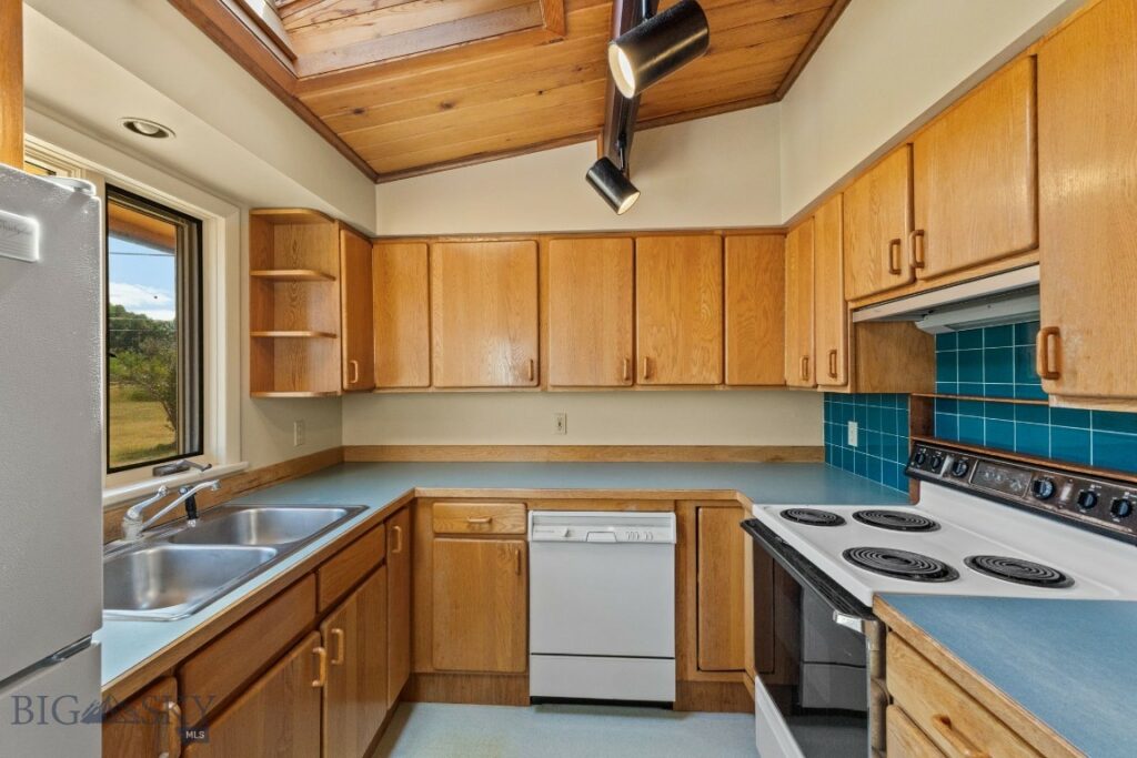 1714 Alder Court Ln.