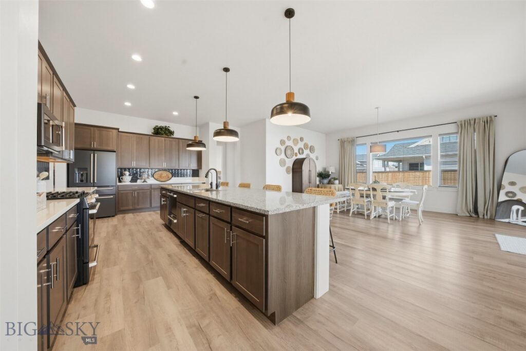 1718 Wyatt Earp Court