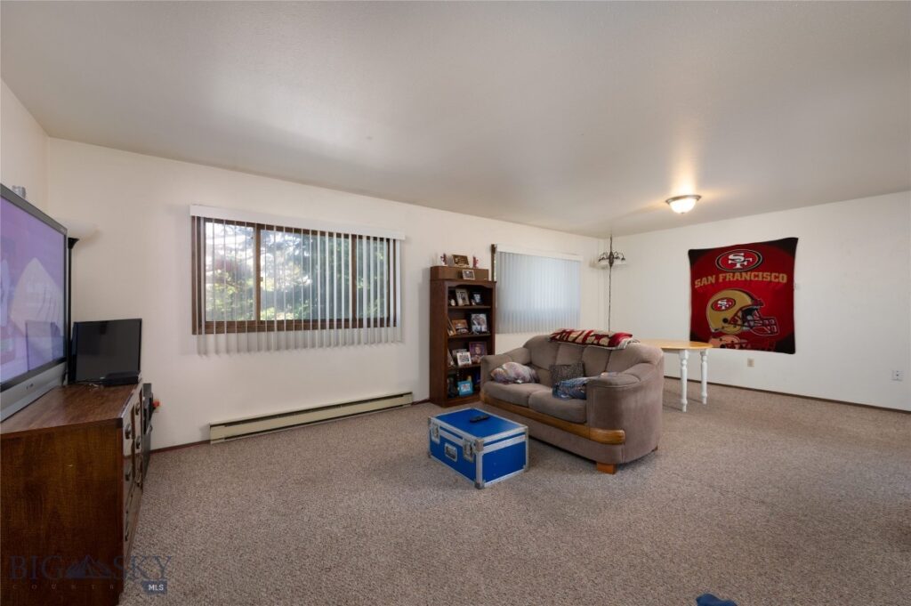 1720 W Olive