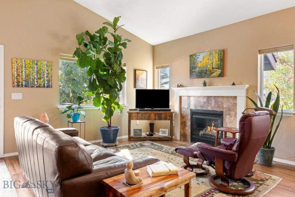 178 Valley Fire Lane