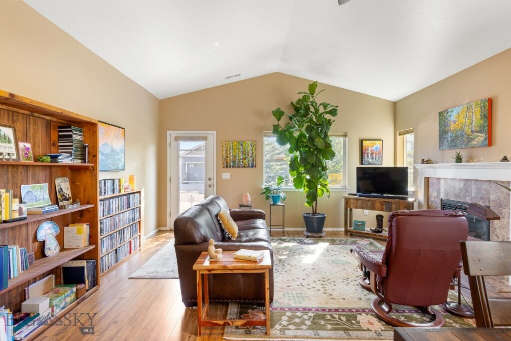 178 Valley Fire Lane