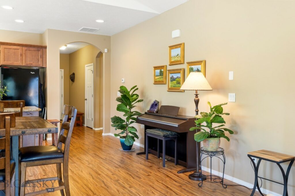 178 Valley Fire Lane