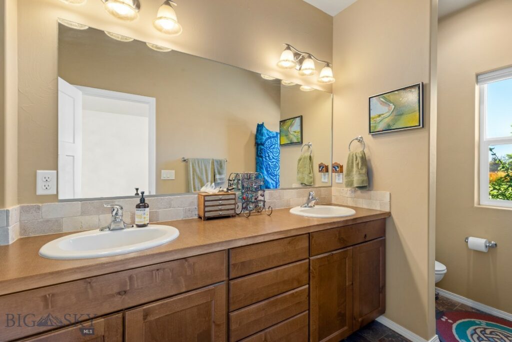 178 Valley Fire Lane