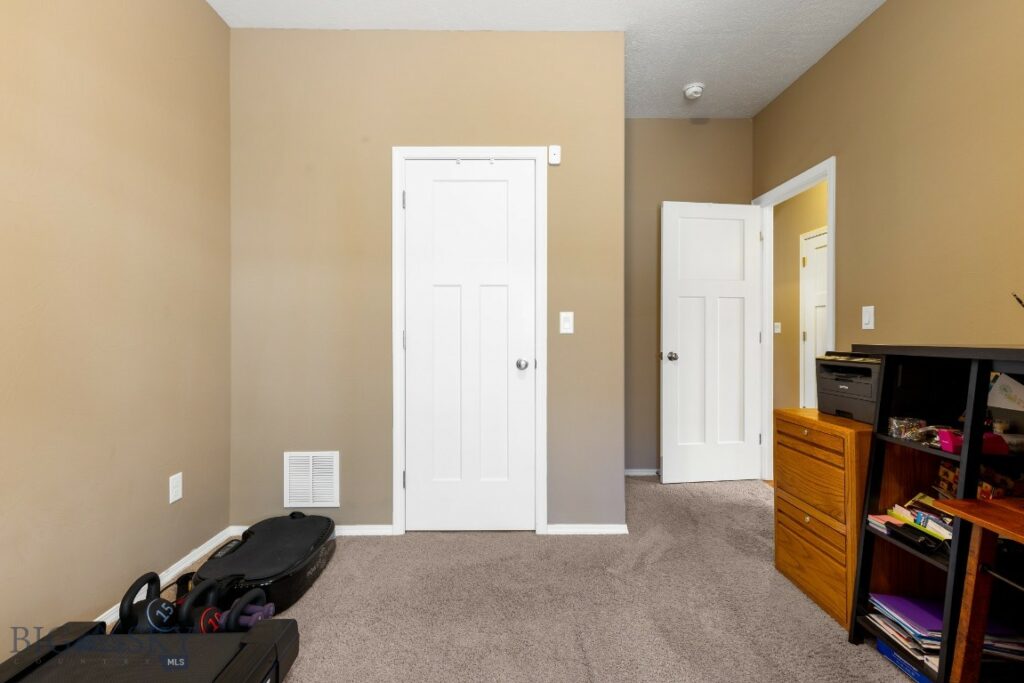 178 Valley Fire Lane