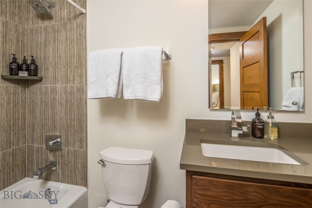 18 Claim Jumper Road