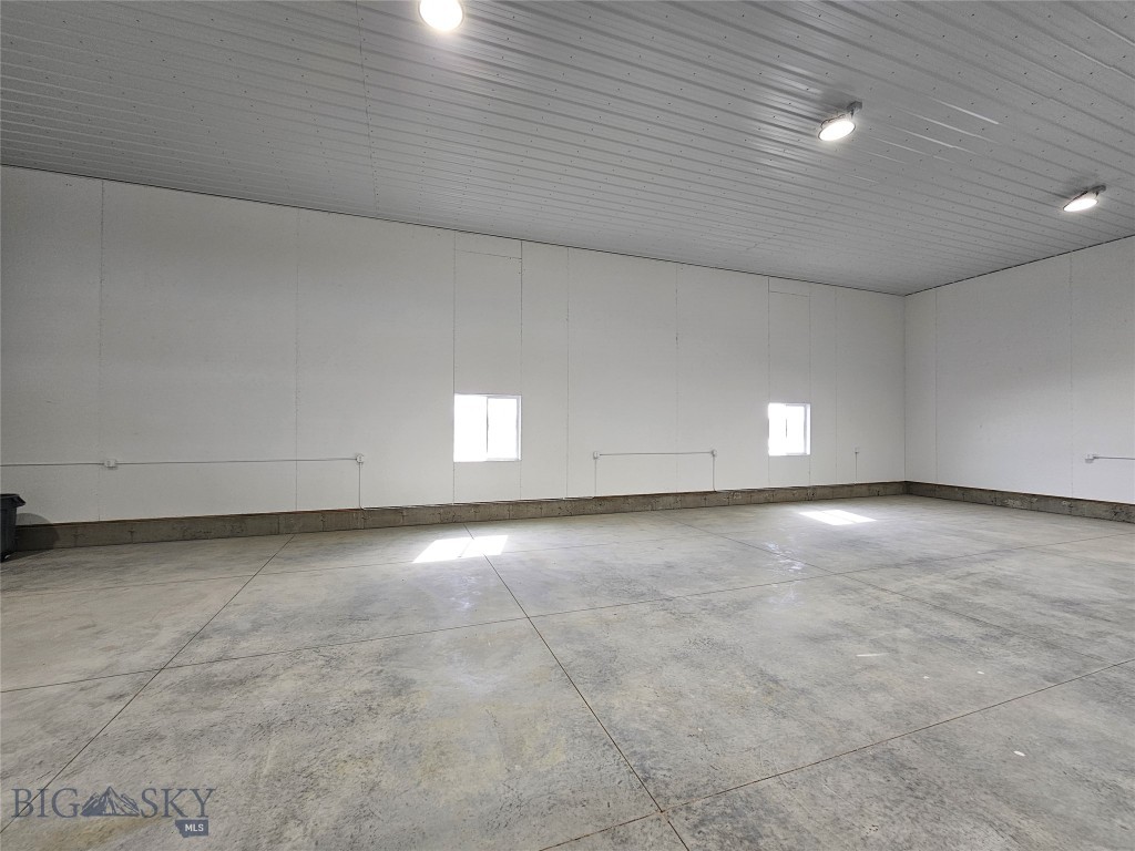 190 SKYWAY Boulevard