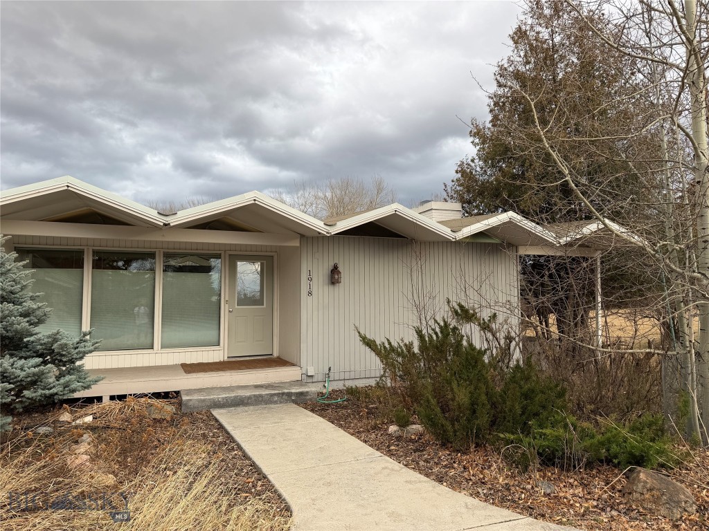 1918 Spring Creek Drive