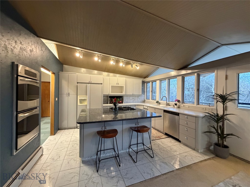 1918 Spring Creek Drive