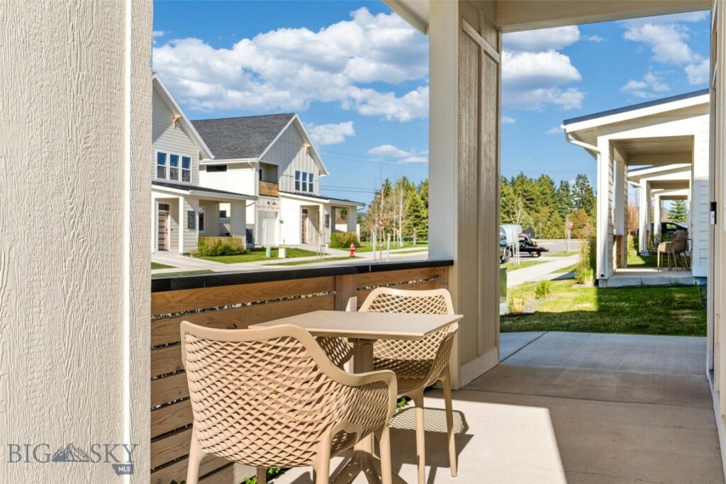 1952 Little Cottage Lane