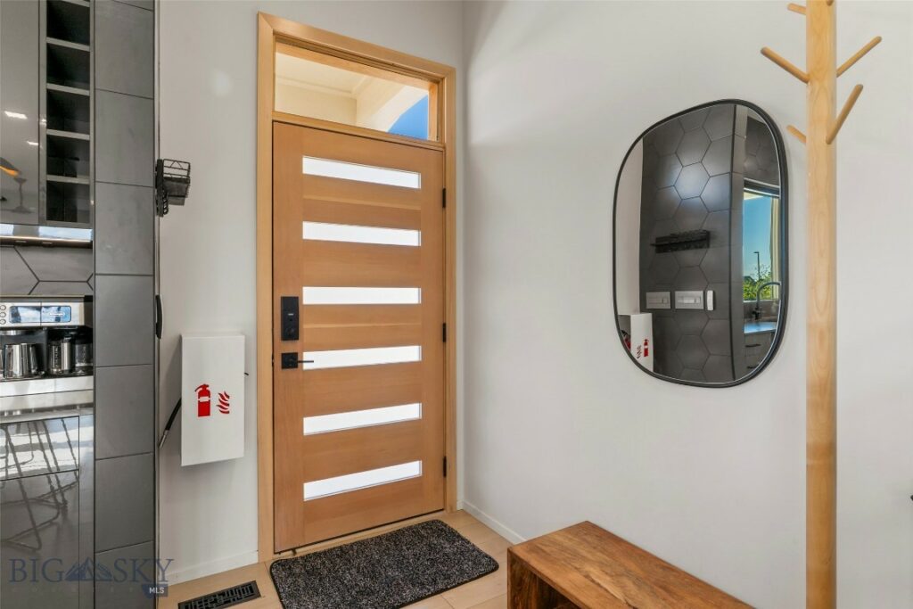 1952 Little Cottage Lane