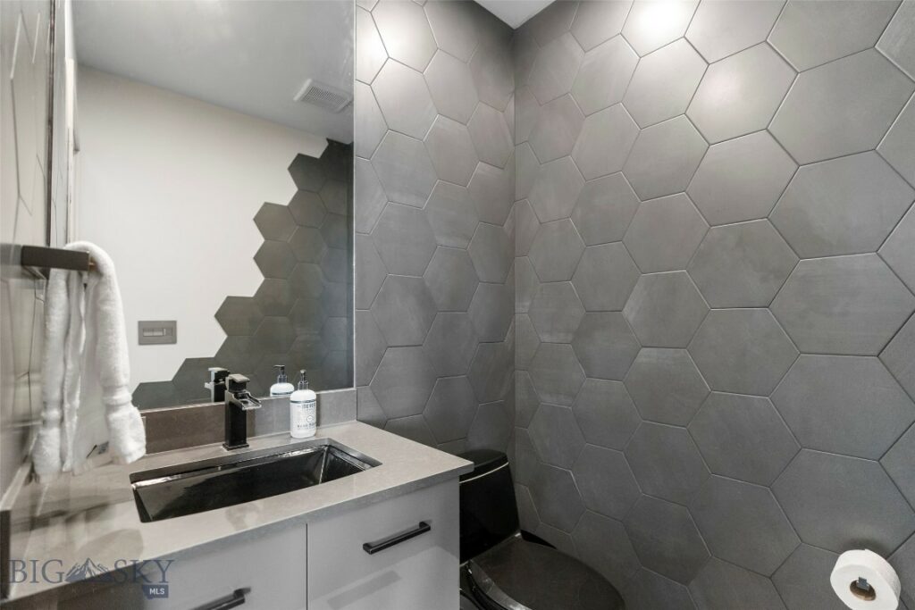 1952 Little Cottage Lane