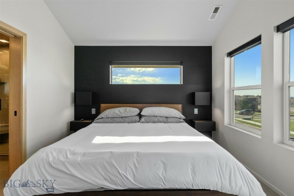 1952 Little Cottage Lane