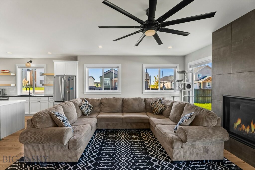 196 Arrow Peak Court