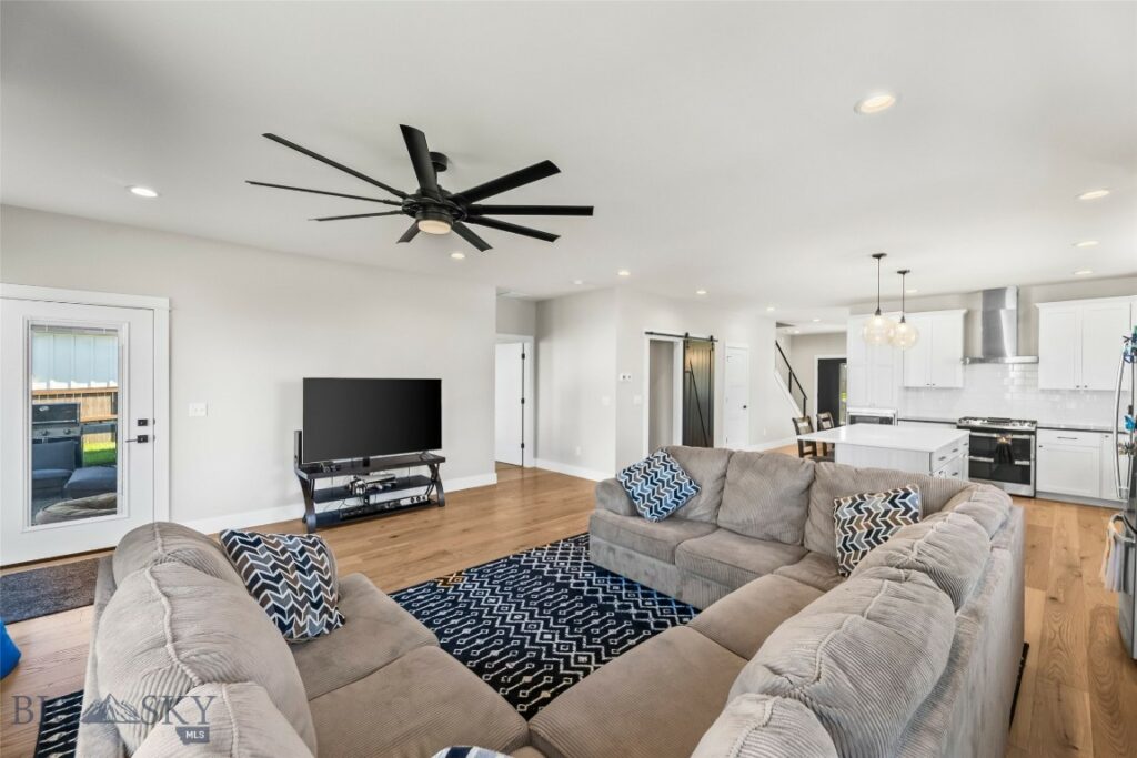 196 Arrow Peak Court