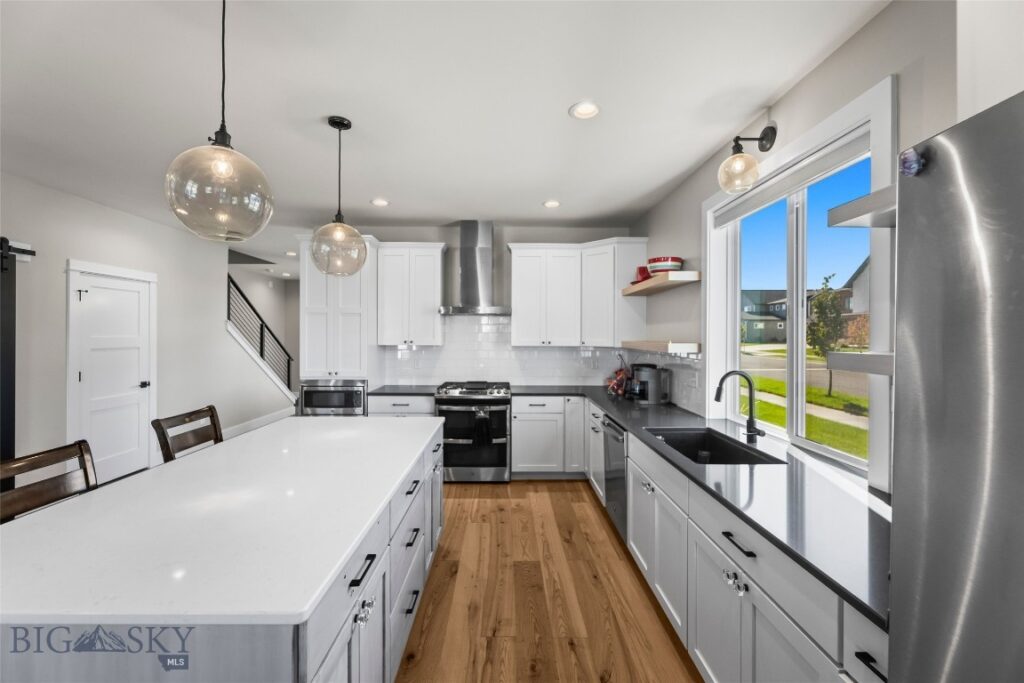 196 Arrow Peak Court