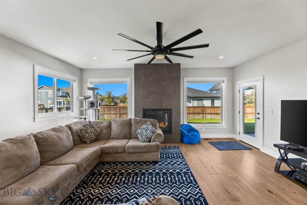 196 Arrow Peak Court