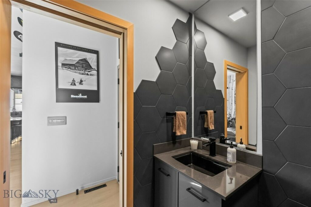 1964 Little Cottage Lane