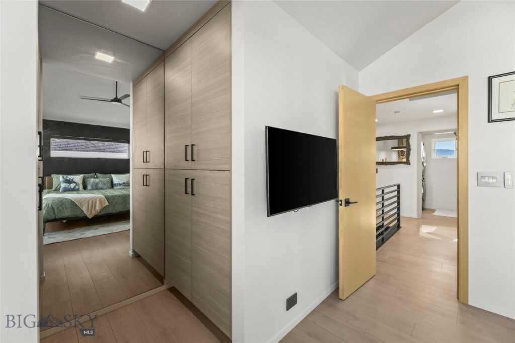 1964 Little Cottage Lane