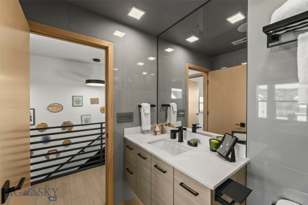 1964 Little Cottage Lane