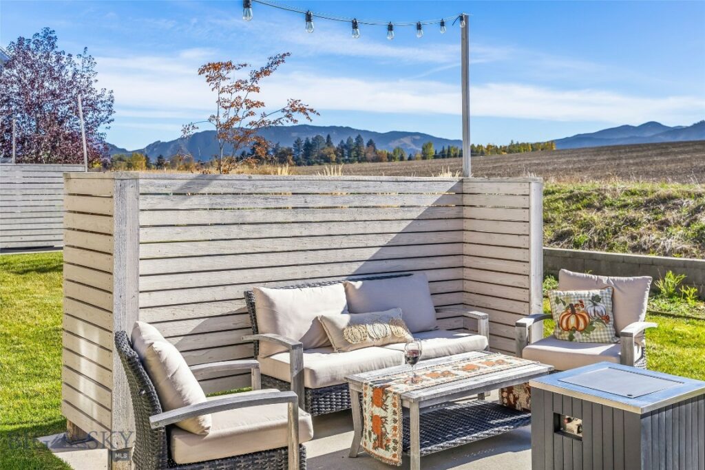 1964 Little Cottage Lane